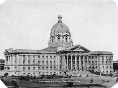 Historical photograph of the Alberta Legislature taken in 1913.