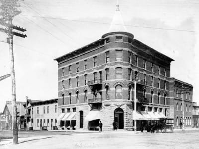 Alberta Hotel
