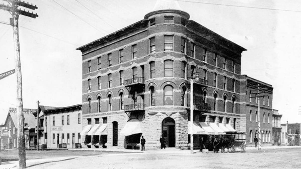 Alberta Hotel