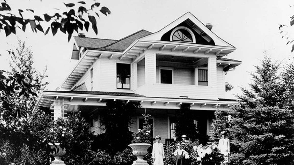 Ash Residence