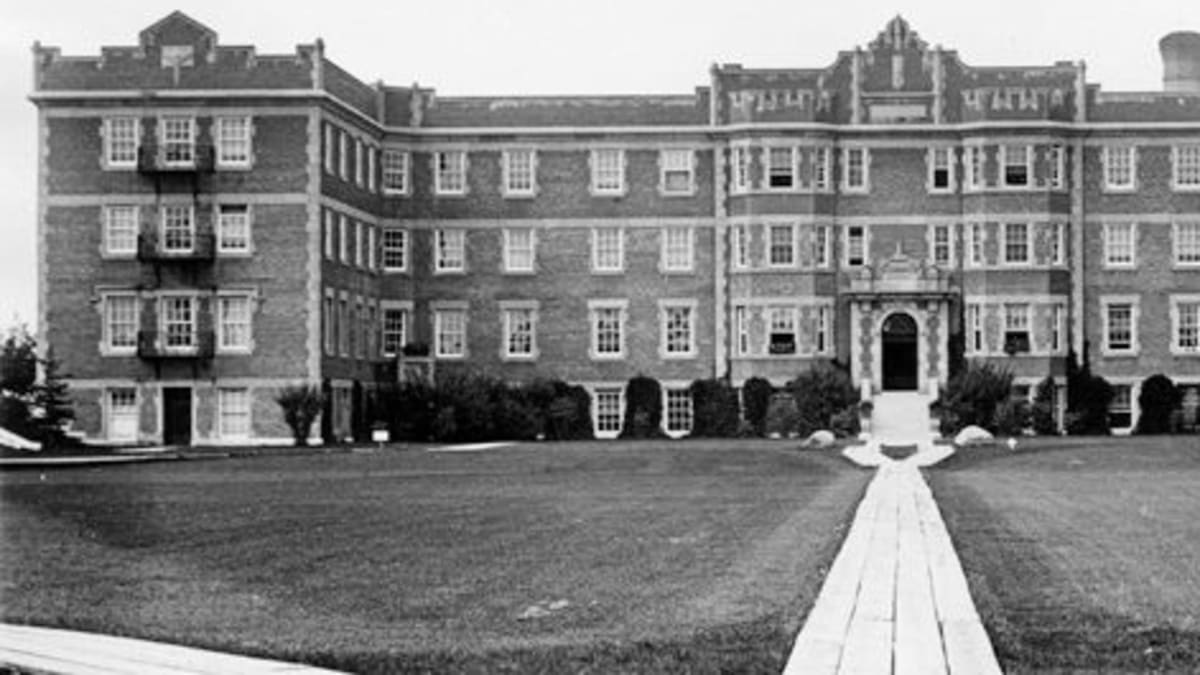 Athabasca, Assiniboia and Pembina Halls