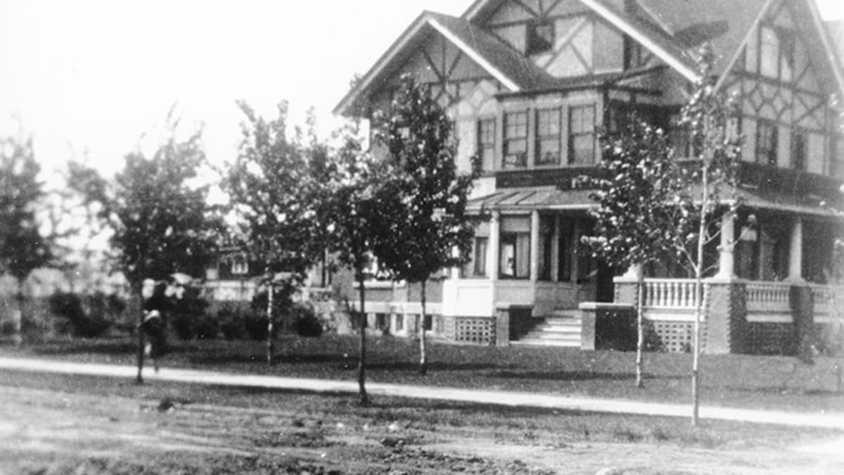 Dr. Eardley Allin Residence