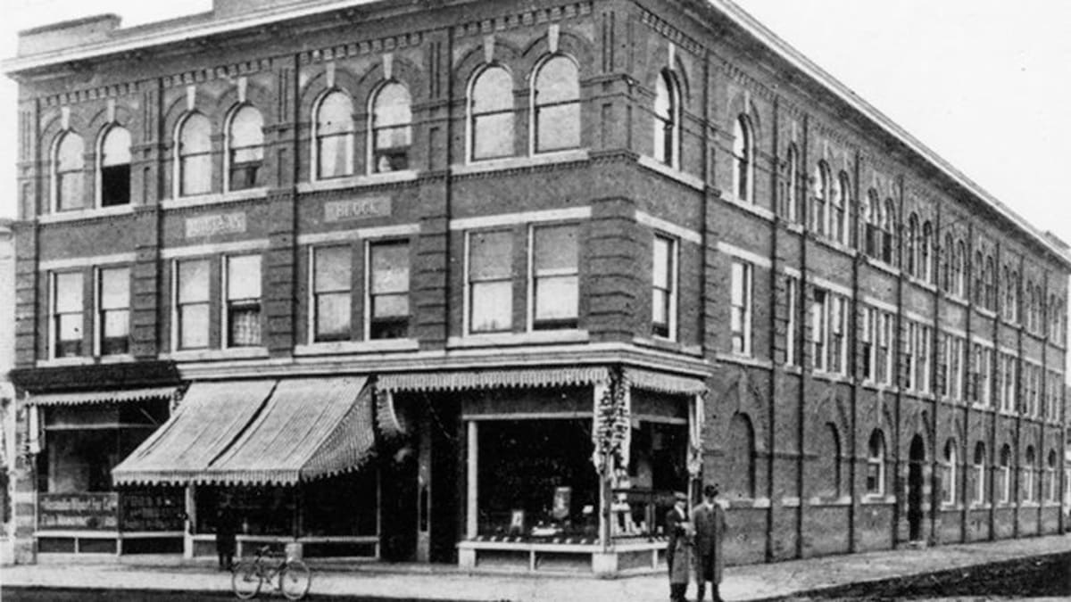 Maclean Block