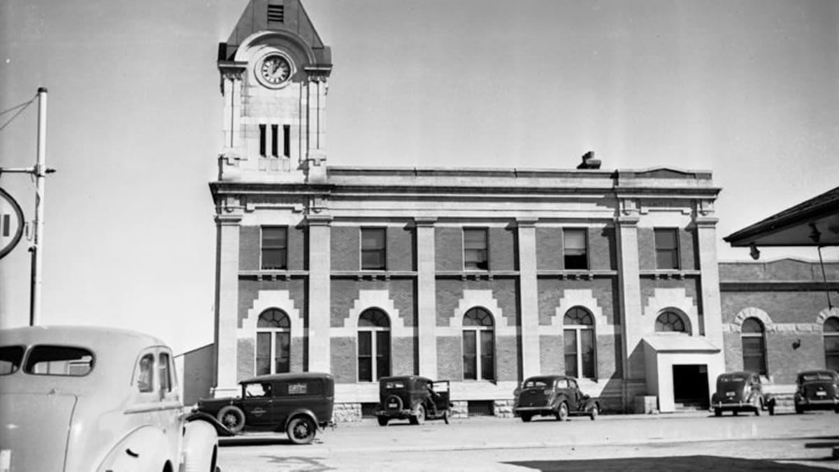 Strathcona Public Building